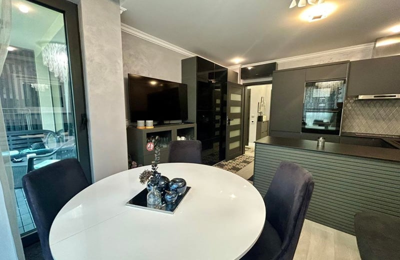 Vermietung luxuriöser 3-Zimmer-Apartments im Komplex Azur Premium, Varna, Bulgarien